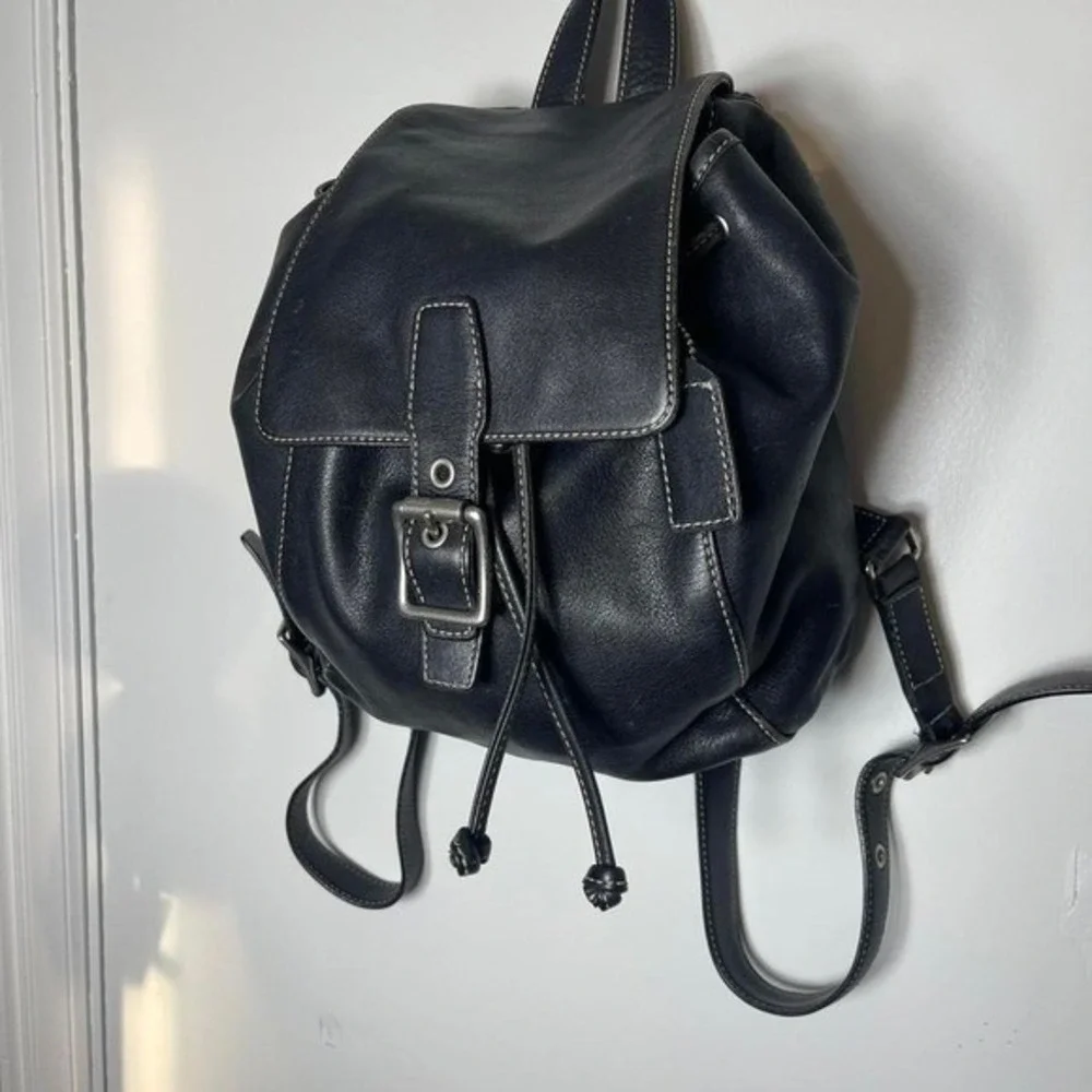 Coach 9569 Vintage Black Leather Drawstring Closure Backpack With Buckle Detail